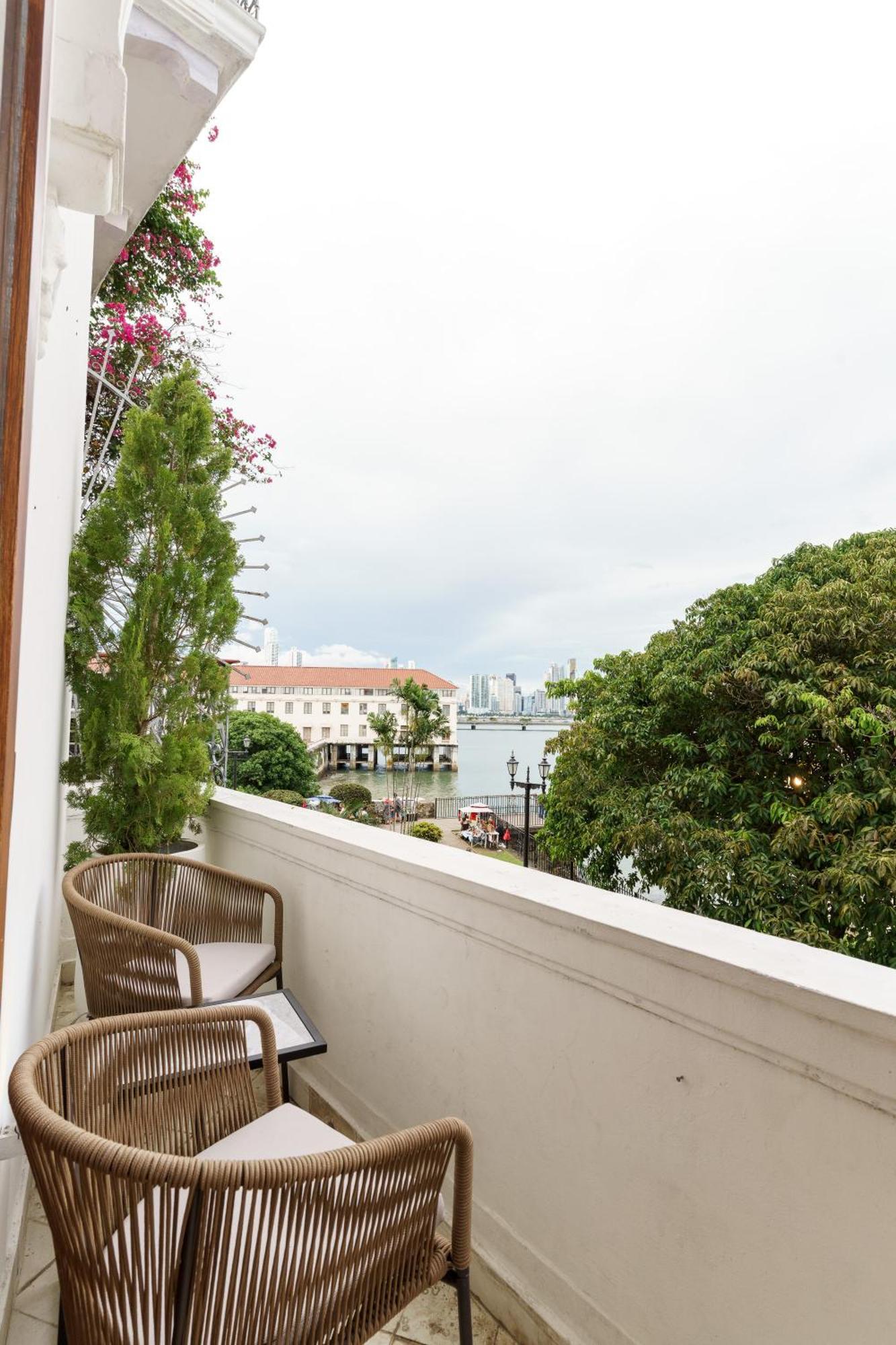 Suite with Sea View,1685092084:JPEG