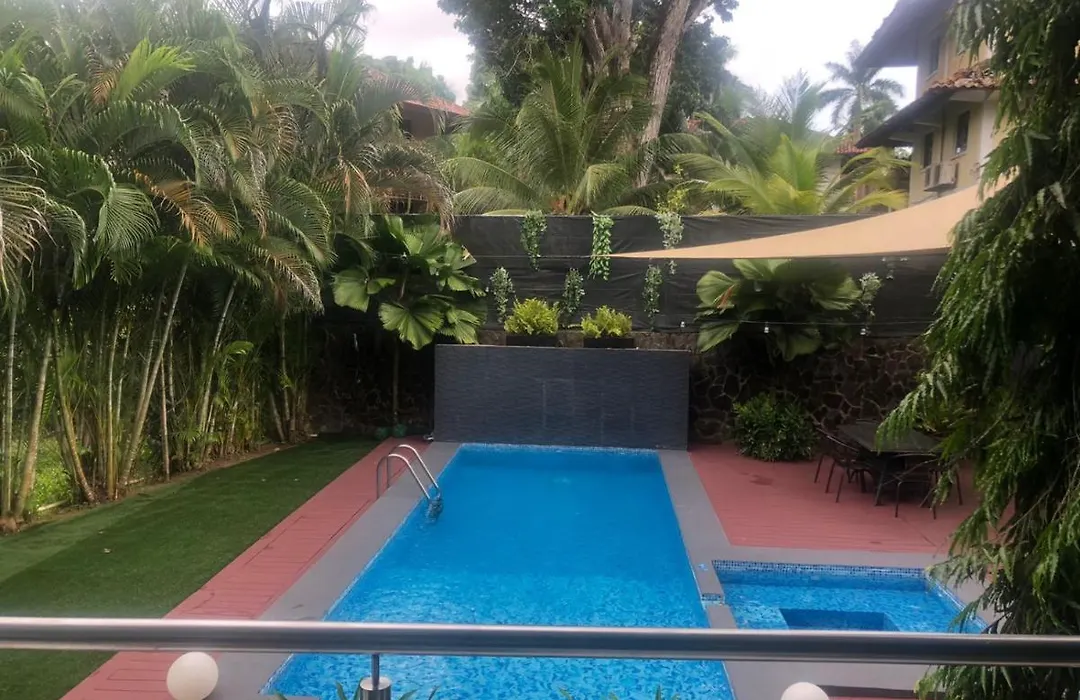 Casa Albrook Piscina-1