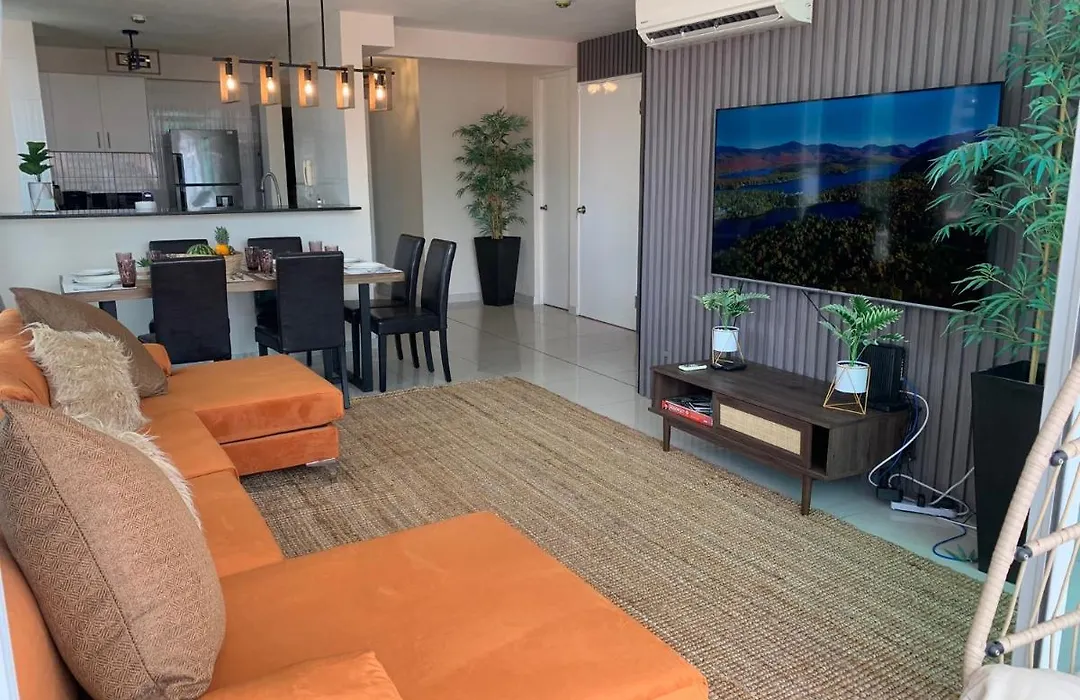 7B - Style! Spacious And Cool! 4Br-1