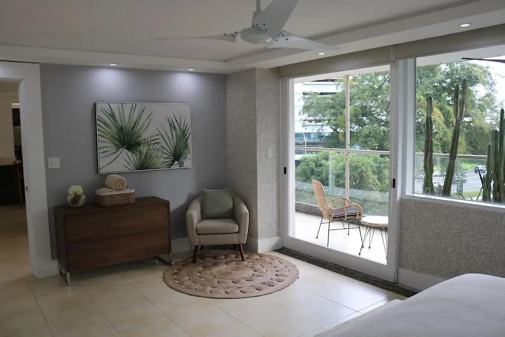Pu4A Big Apt Overlooking Parque Urraca City Center-1