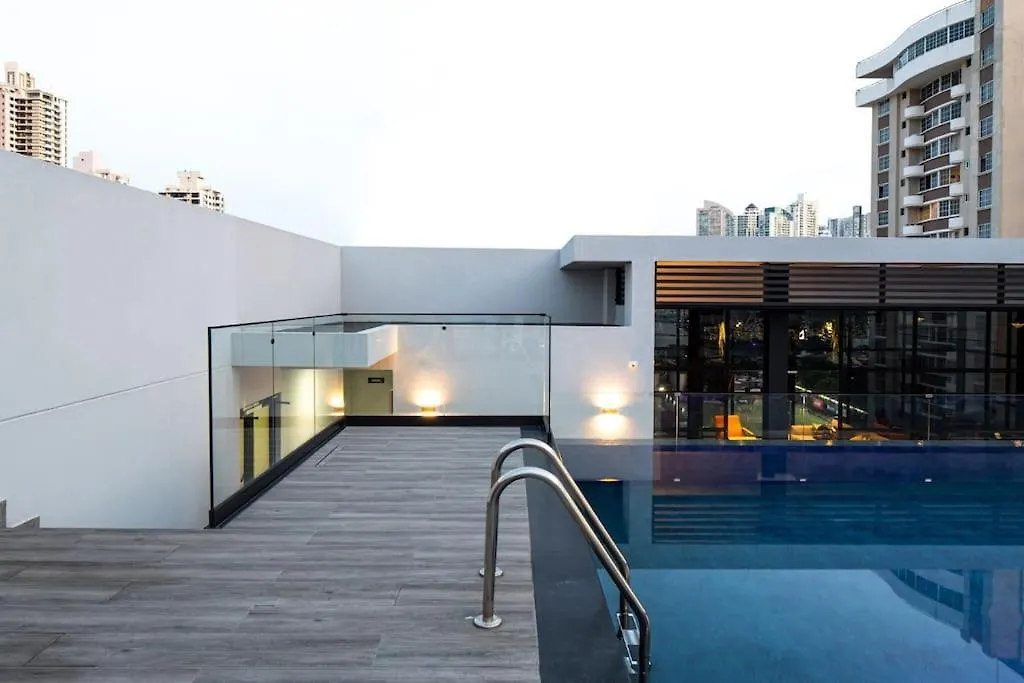 Cozy Ocean View Apartment In Panama City-1