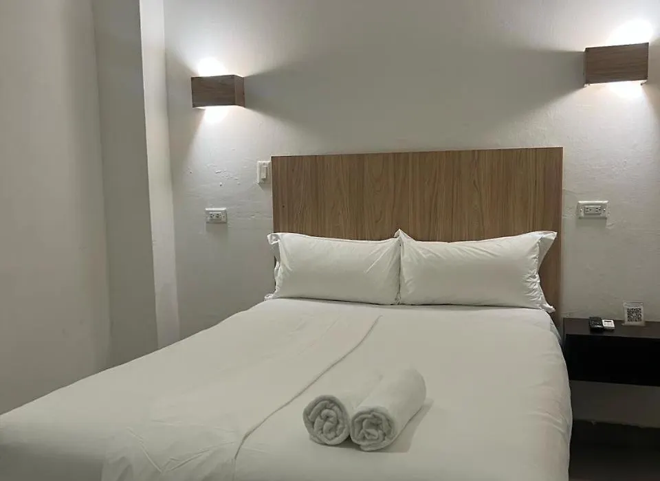 Hotel HSR-1