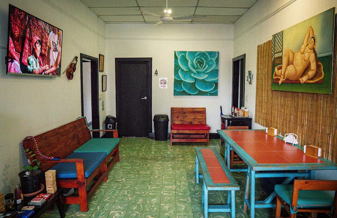 Eden'S Garden Hostel-1