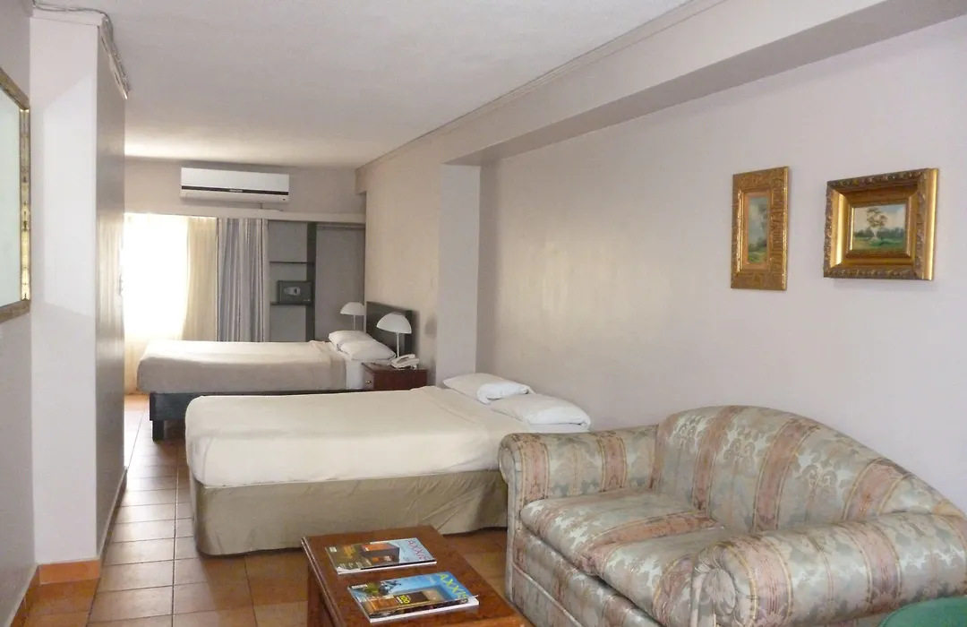 Hotel Tower House Suites-1