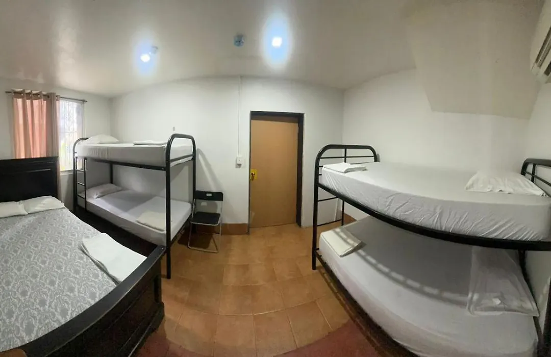 Hostel The Pod 33-1
