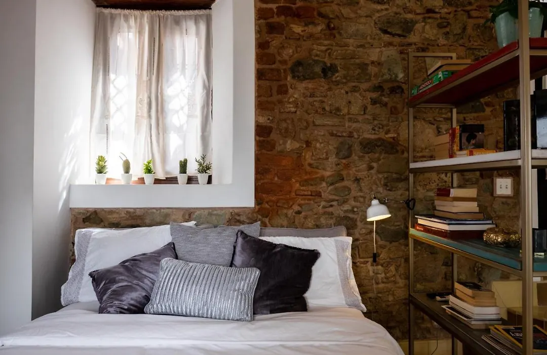 Small loft at Casa Neuman, Casco Antiguo-1