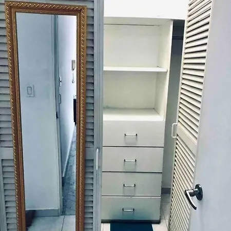 Central Modern Apartment Ac/Pool/Wifi-3