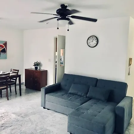 Central Modern Apartment Ac/Pool/Wifi-2