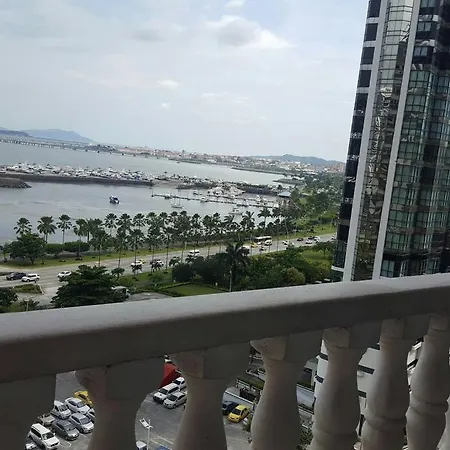 Disfruta De Una Excelente Vista Desde El Balcon.-2