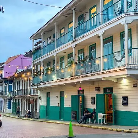 Luminoso Y Acogedor Apto En Casco Viejo C/Balcon-2