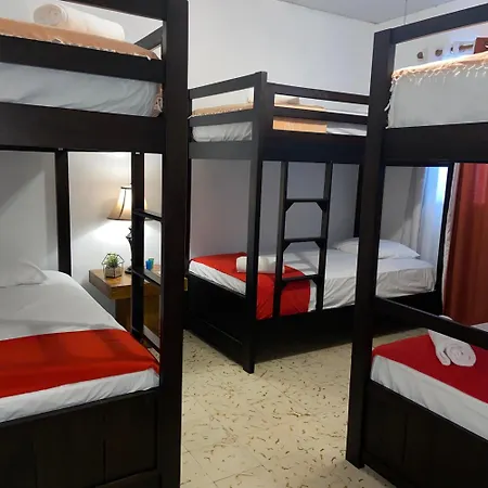 Panama House Bed & Breakfast-3