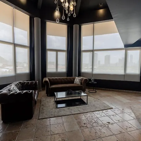 Amazinn Places Penthouse Deluxe, Skyline And Private Rooftop-2