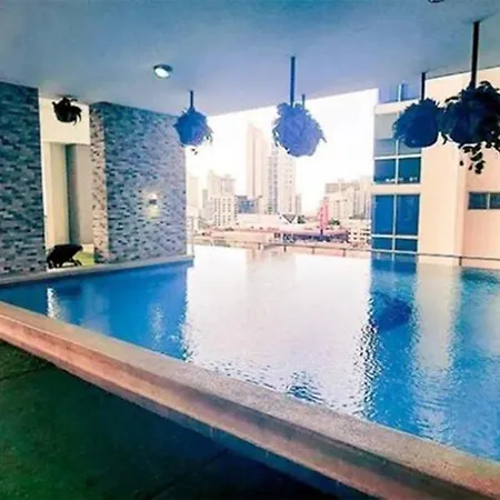 Breath-Taking Urban Apartment - Ph Quartier 74-3