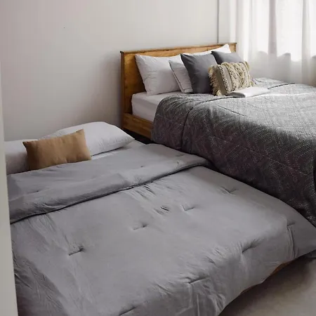 Best Location - Spacious And Fancy Apt-2