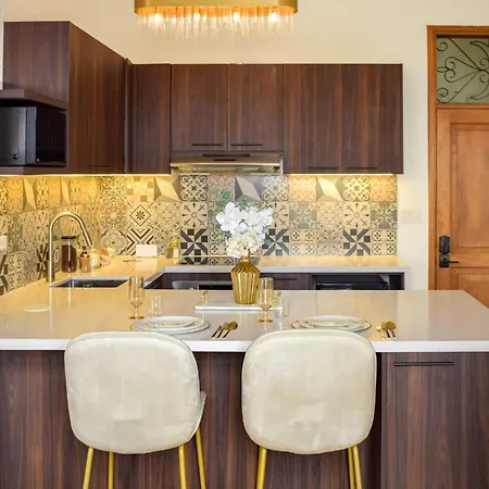 Best Location-Fancy Apartment In Cascoviejo-2