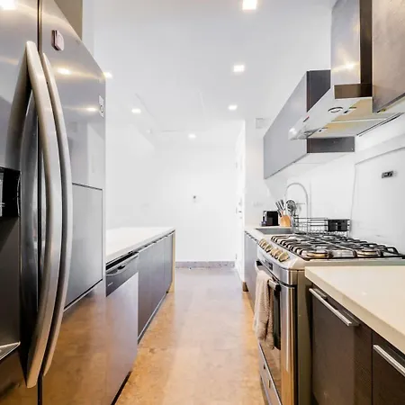 Stunning 2Br With Terrace In Yoo-3