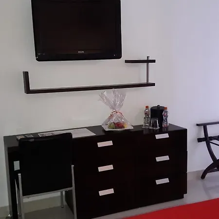 Az Hotel And Suites-2