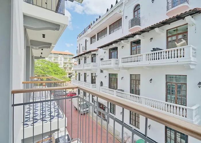 Spectacular 2Br In Casco Viejo