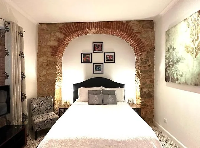 Elegant 1Br Apartment In The Historic Casco Antiguo, Panama