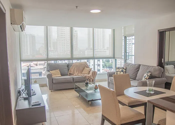 Hermoso Apartamento En Avenida Balboa Con Balcon