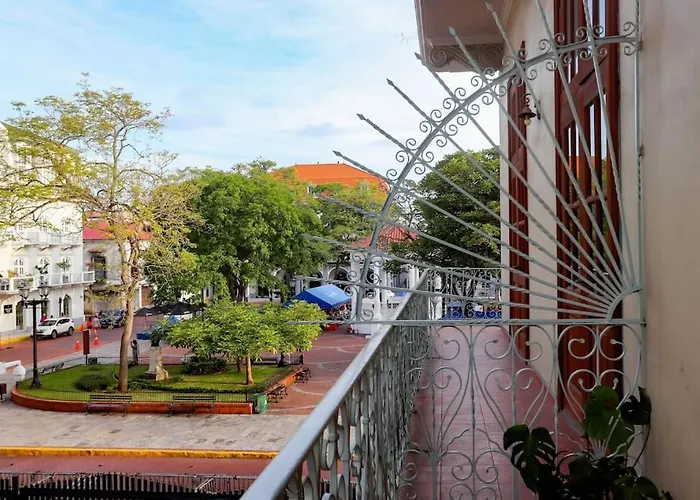 Plaza Catedral 102 - Apartment W/ Balcony In Plaza Catedral Panama 