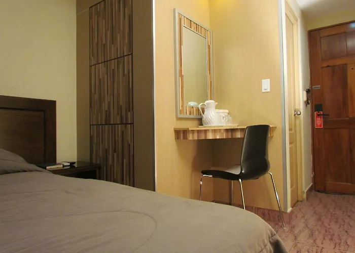 Hotel Roma Plaza